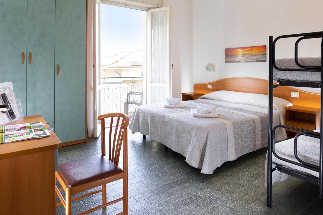 Hotel Mara Rimini Exterior photo